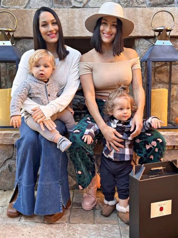 Brie Bella Husband: Know About Her Age, Height, Sister and Net Worth