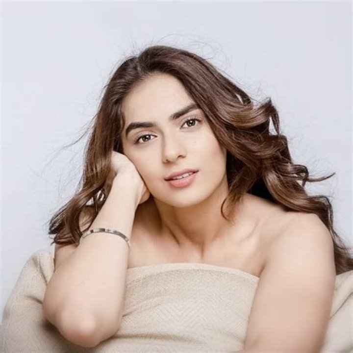 Dilraba Dilmurat (Actress) Wiki, Bio, Age, Height, Weight, Measurements, Boyfriend, Net Worth, Facts