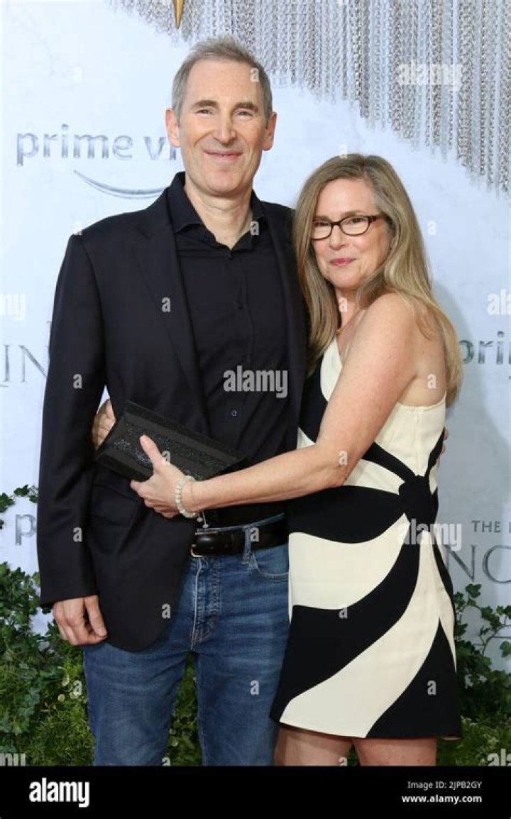 Elana Rochelle Caplan Bio, Wiki, Age ,Family, Andy Jassy, Children, Fashion Design, and Net Worth.