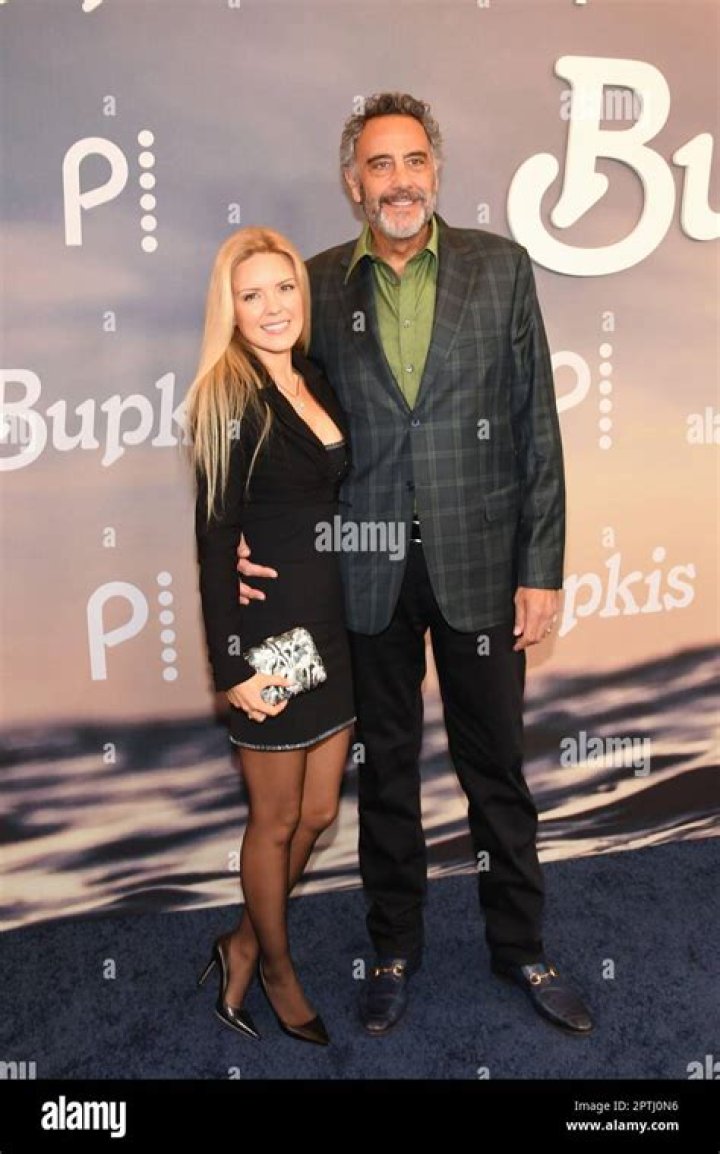 How Old Is Brad Garrett New Wife Isabeall Quella? Age and Net Worth, Meet The Family