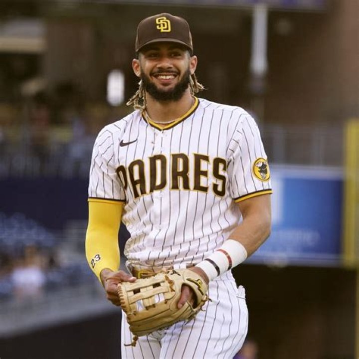 How old is Fernando Tatis Jr? Wiki, Biography, Age, Height, Salary, Girlfriend