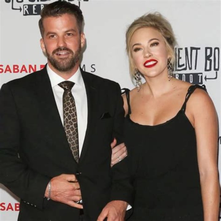 Johnny Bananas Wiki, Bio, Age, Girlfriend, Height, Net Worth, Family, Parents, Ethnicity, Wikipedia and Instagram