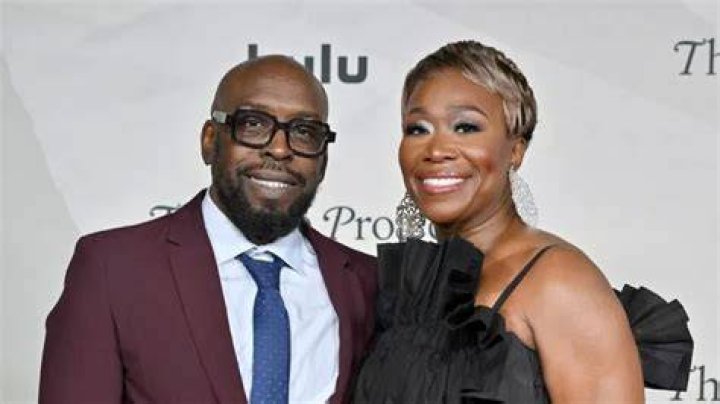 Joy Reid Bio, Wiki, Age, Birthday, Height, Family, Husband, MSNBC, Net Worth, and Salary
