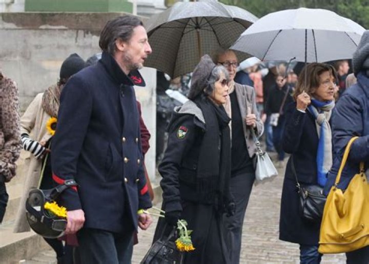 Kim Higelin Parents: Father Kên Higelin And Mother Details