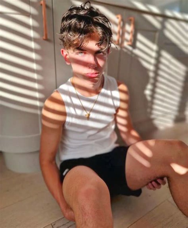 Nathaniel Curtis Age, Wikipedia, Biography , Instagram, Partner: Its A Sin