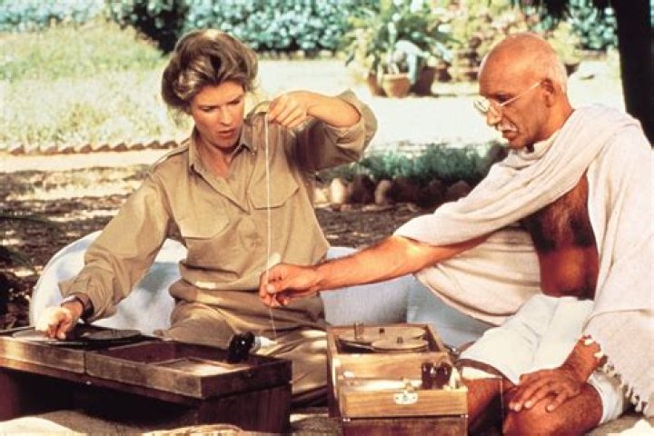 Who was Ben Kingsley‘s mother Anna Lyna Mary Goodman?